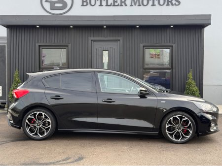 2021 Ford Focus - thumbnail 4