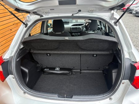 2018 Toyota Yaris - thumbnail 27