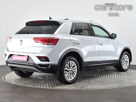 2021 Volkswagen T-Roc 1.0 TSI 110bhp Design €23,880 thumbnail