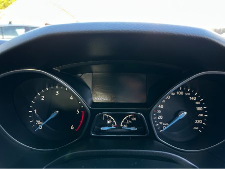 2016 Ford Focus - thumbnail 15