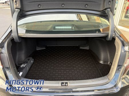 2022 Toyota Corolla HYB Luna Saloon 4DR AU €25,750 thumbnail