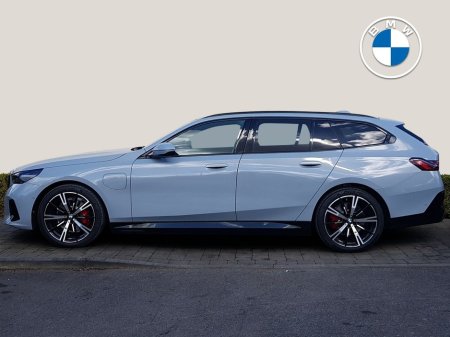 2026 BMW 5 Series - view 3