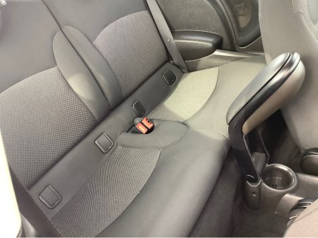 2011 MINI Hatch - thumbnail 2