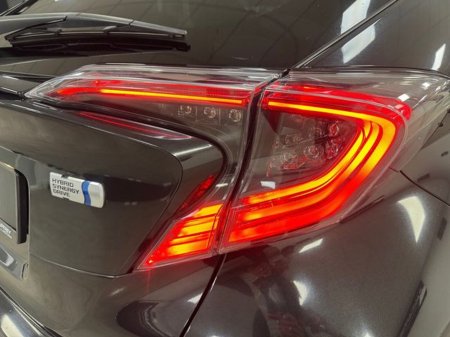 2017 Toyota C-HR - thumbnail 19