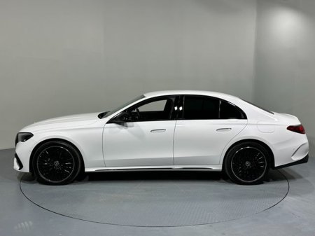 2025 Mercedes-Benz E Class - thumbnail 4