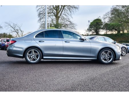2022 Mercedes-Benz E Class - thumbnail 3