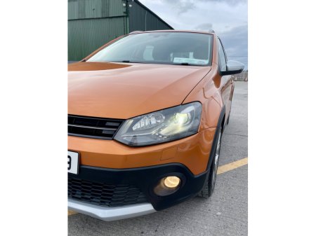 2015 Volkswagen Polo - thumbnail 5