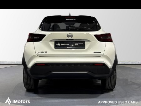 2023 Nissan Juke 1.6 HYBRID SV Premium 2 tone black roof €23,900