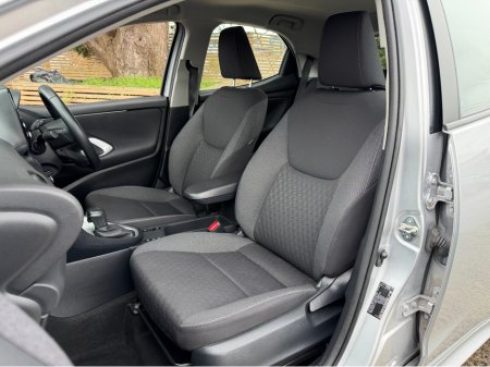 2023 Toyota Yaris - thumbnail 27