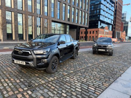 2021 Toyota Hilux  thumbnail