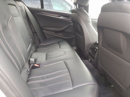 2021 BMW 5 Series - thumbnail 10