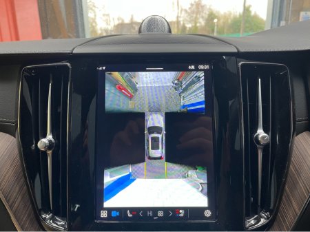 2023 Volvo XC60 - thumbnail 25