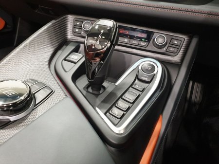 2019 BMW i8 - thumbnail 10