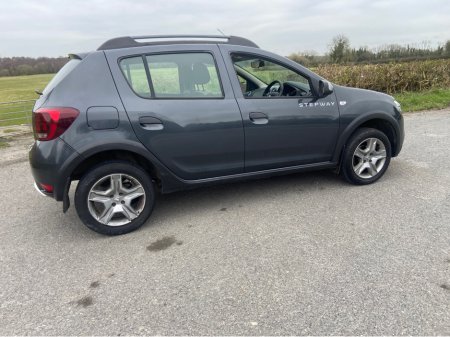 2017 Dacia Sandero - thumbnail 6