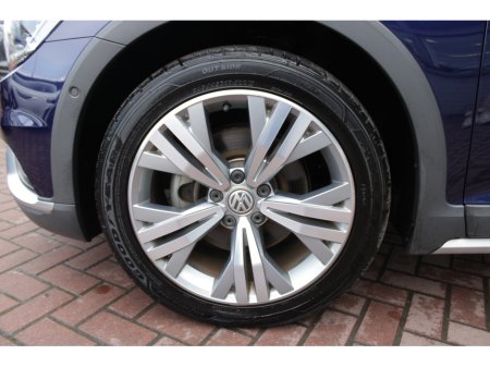 2019 Volkswagen Passat - thumbnail 23