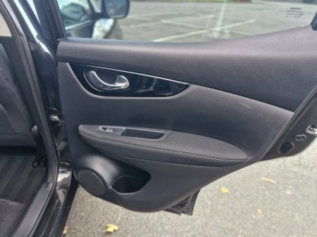 2018 Nissan Qashqai - thumbnail 29