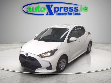 2020 Toyota Yaris 1.5 Hybrid X Automatic, Low mileage €17,995 thumbnail