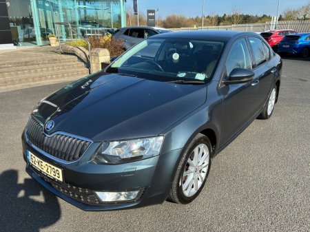 2016 Skoda Octavia - thumbnail 2