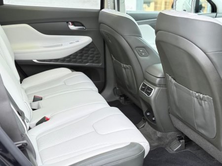 2024 Hyundai Santa Fe 1.6 PHEV 4WD Premium 7 Seater €50,950 thumbnail