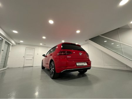 2020 Volkswagen Golf (201) COMFORTLINE 2.0TDI DSG LOW KMS VW/AUDI SPECIALISTS WWW.DENISDARCYCARS.IE €24,950 thumbnail