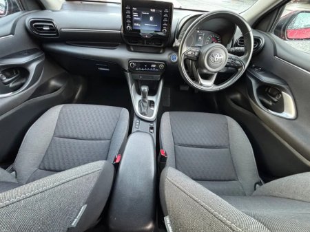 2023 Toyota Yaris - thumbnail 13