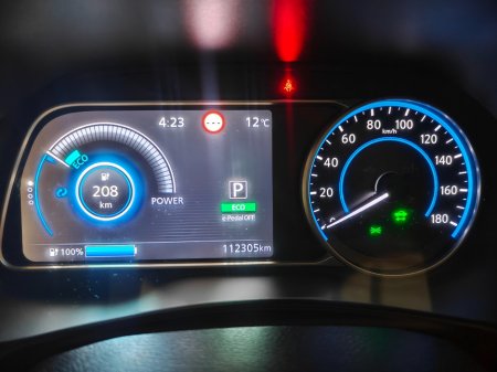 2019 Nissan Leaf - thumbnail 16