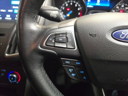 2018 Ford Focus 1.0 (100) Zetec Edition 5DR €12,950 thumbnail