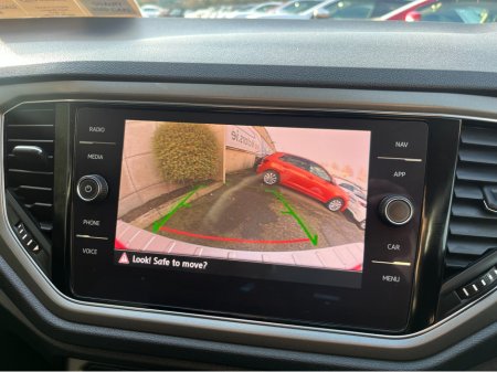 2021 Volkswagen T-Roc STYLE AUTOMATIC 2.0 DIESEL //LOW MILES//KEYLESS ENTRY//REVERSE CAMERA//ADAPTIVE CRUISE CONTROL//BLIND SPOT WARNING// €25,950 thumbnail