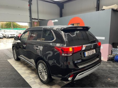 2020 Mitsubishi Outlander €23950! 2020 MITSUBISHI OUTLANDER PHEV G 2.4 AUTOMATIC / CRUISE CONTROL / 360° PARKING CAMERA / ELECTRIC HEATED SEATS / PADDLE SHIFTERS / HEATED STEERING WHEEL €23,950 thumbnail