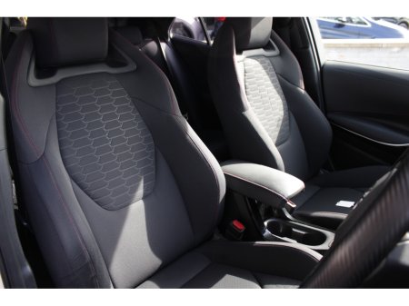 2018 Toyota Corolla - thumbnail 11