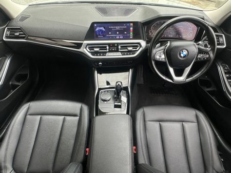 2021 BMW 3 Series - thumbnail 11