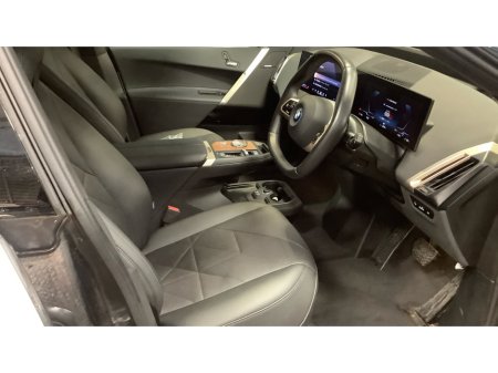 2024 BMW iX XDRIVE40 M SPORT // M SPORT BODY KIT // PANORAMIC SUNROOF €60,950 thumbnail