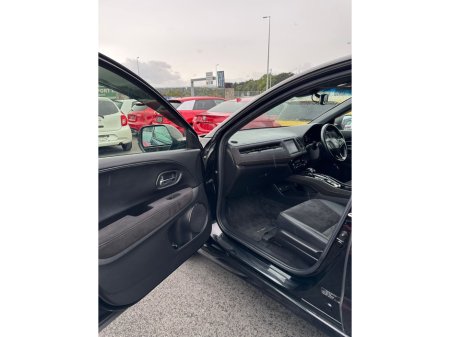 2017 Honda Vezel  €16,950 thumbnail