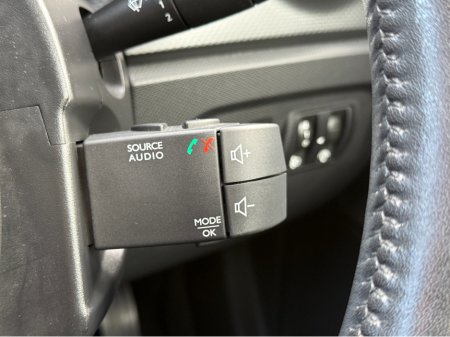 2016 Renault Captur - thumbnail 17