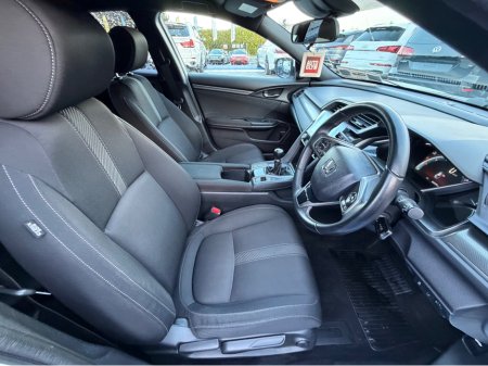 2017 Honda Civic - thumbnail 15