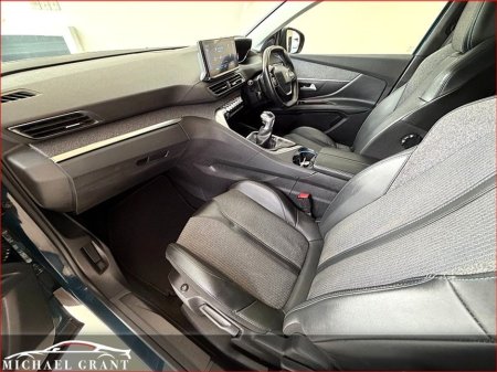 2021 Peugeot 5008 - thumbnail 16