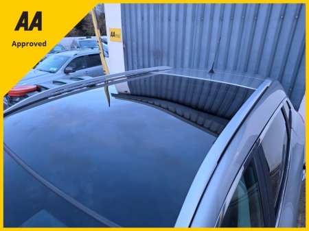 2016 Nissan Qashqai * LOW MILES * TOP SPEC * €11,995 thumbnail