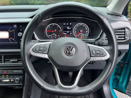 2020 Volkswagen T-Cross R-LINE 1.6 TDI // APPLE CARPLAY/ANDROID AUTO // MULTIFUNCTIONAL STEERING WHEEL // 17