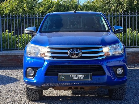 2020 Toyota Hilux Invincible Model Crewcab 2.4 Diesel Manual with auto roller flatbed €26,800