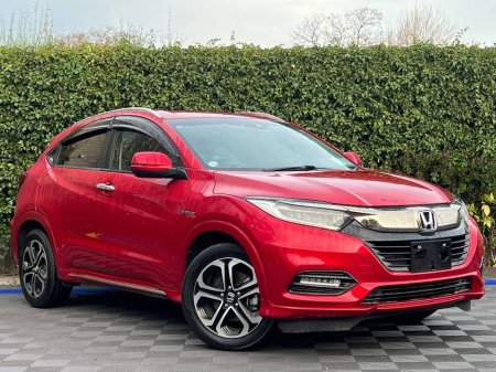 2020 Honda Vezel 1.5 HYBRID AUTO // ADAPTIVE CRUISE CONTROL // REVERSE CAMERA // 17