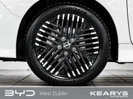 2025 Nissan Leaf - thumbnail 24