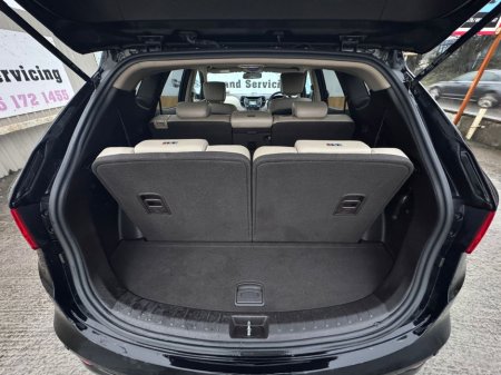 2015 Hyundai Santa Fe 4WD EXECUTIVE 4DR €11,800 thumbnail