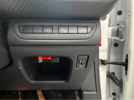 2019 Peugeot 2008 - thumbnail 13