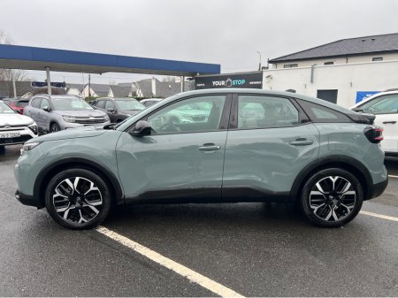 2025 Citroen C4 PLUS 54KWH 156HP €26,950 thumbnail