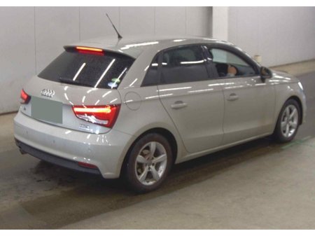 2017 Audi A1 - thumbnail 8