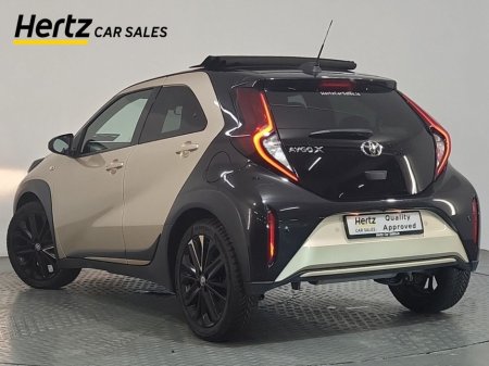 2023 Toyota Aygo X - thumbnail 3