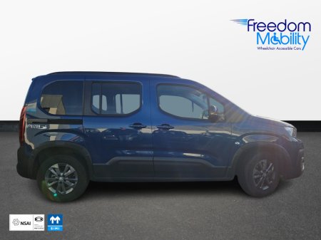 2024 Peugeot Rifter Lowered Floor Wheelchair Access €25,000