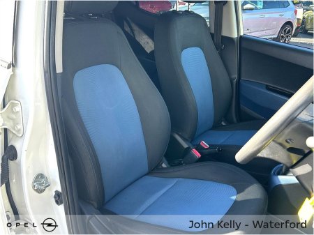 2018 Hyundai i10 - thumbnail 9