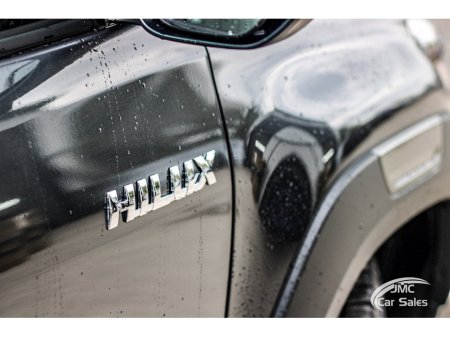 2026 Toyota Hilux - thumbnail 8