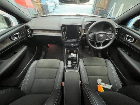 2023 Volvo XC40 - thumbnail 18